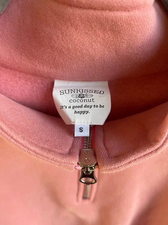 Sunkissed Coconut Quarter Zip Sweatshirt Size Small Ice Cream Pink - Picture 10 of 13